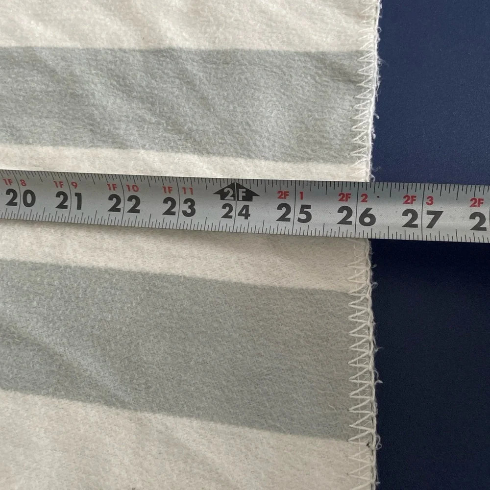 Toms fleece blanket